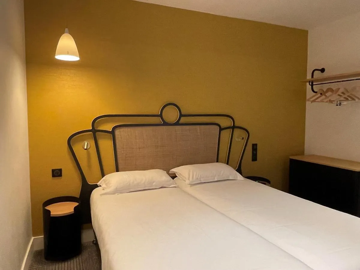 De Suez Hotel