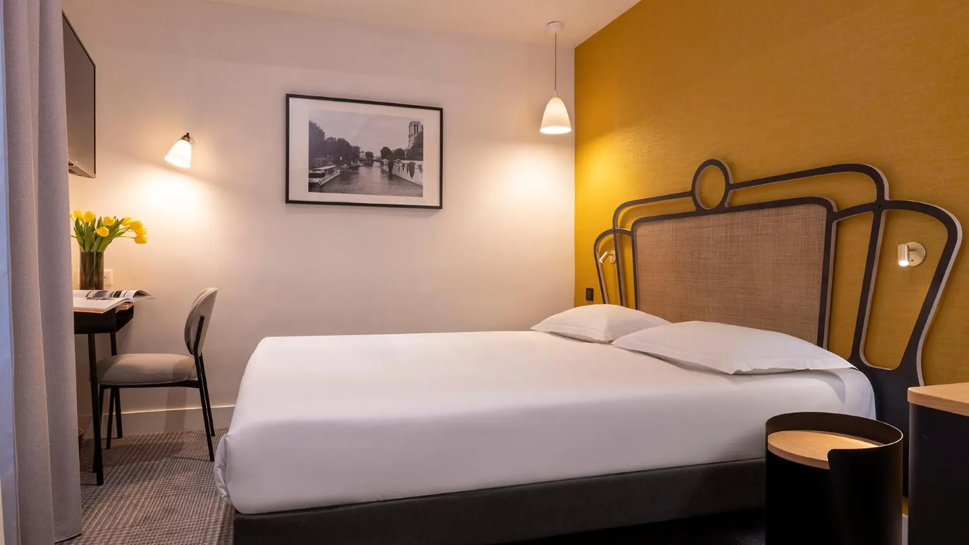Hotel De Suez 3*